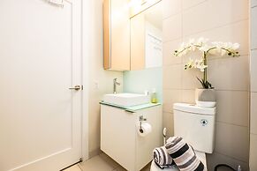 QuickStay - Ultra Luxury on Front St. (Union Station)