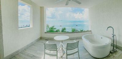 Izla Beach Front Hotel