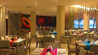 Izla Beach Front Hotel