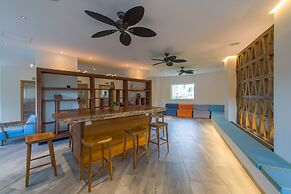 Izla Beach Front Hotel