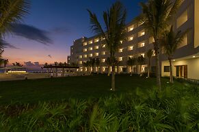 Izla Beach Front Hotel