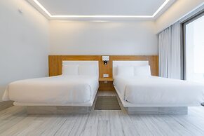 Izla Beach Front Hotel