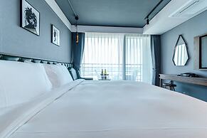 Jeju Marevo Beach Hotel