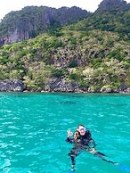 Blue Lagoon Beach Resort