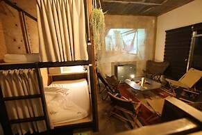 365BASE outdoor hostel