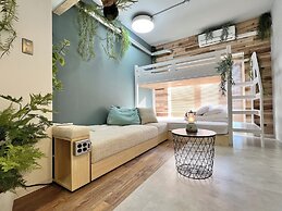 365BASE outdoor hostel