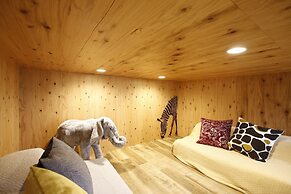 365BASE outdoor hostel