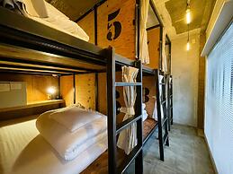 365BASE outdoor hostel