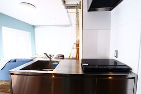 365BASE outdoor hostel