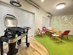 365BASE outdoor hostel