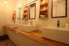 365BASE outdoor hostel