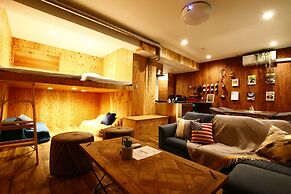 365BASE outdoor hostel