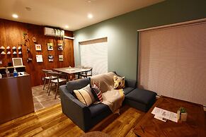 365BASE outdoor hostel