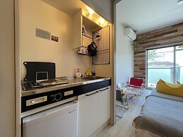 365BASE outdoor hostel