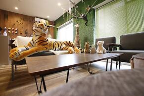 365BASE outdoor hostel