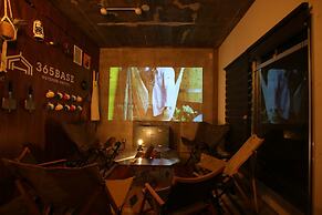 365BASE outdoor hostel
