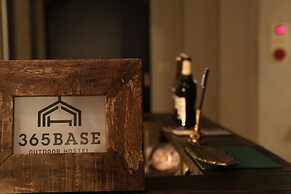 365BASE outdoor hostel