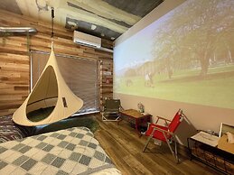 365BASE outdoor hostel