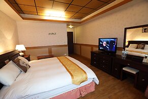 First Place B&B - Hualien Railway Station