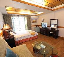 First Place B&B - Hualien Railway Station