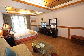 First Place B&B - Hualien Railway Station