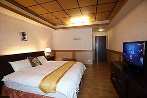 First Place B&B - Hualien Railway Station