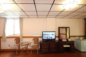 First Place B&B - Hualien Railway Station