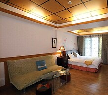 First Place B&B - Hualien Railway Station