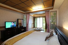 First Place B&B - Hualien Railway Station