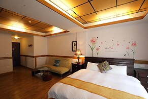 First Place B&B - Hualien Railway Station