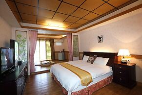 First Place B&B - Hualien Railway Station