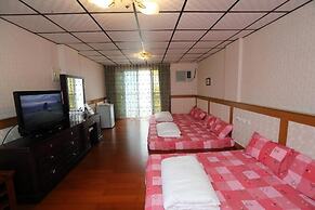 First Place B&B - Hualien Railway Station