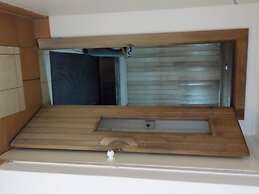 Moroccan Resort - HR Surfers Paradise