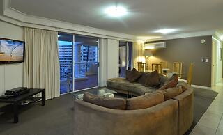 Moroccan Resort - HR Surfers Paradise