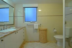 Moroccan Resort - HR Surfers Paradise