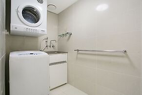 Moroccan Resort - HR Surfers Paradise