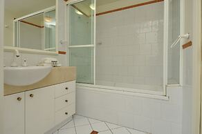 Moroccan Resort - HR Surfers Paradise