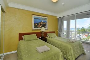 Moroccan Resort - HR Surfers Paradise