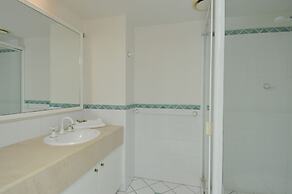 Moroccan Resort - HR Surfers Paradise