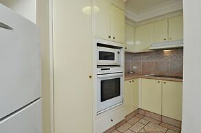 Moroccan Resort - HR Surfers Paradise