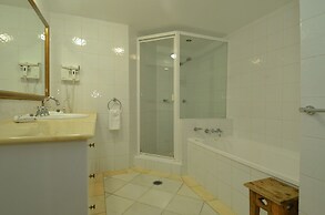 Moroccan Resort - HR Surfers Paradise