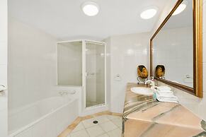 Moroccan Resort - HR Surfers Paradise