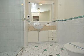 Moroccan Resort - HR Surfers Paradise