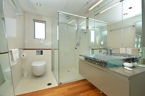 Moroccan Resort - HR Surfers Paradise