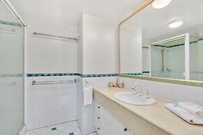 Moroccan Resort - HR Surfers Paradise