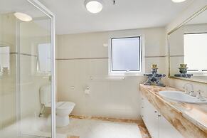 Moroccan Resort - HR Surfers Paradise