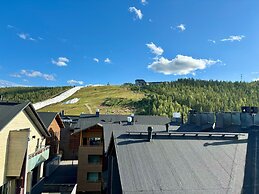 Levi Suites Unna Mànnu