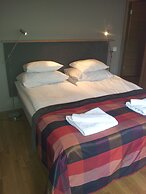 Levi Suites Unna Mànnu