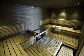 Levi Suites Unna Mànnu