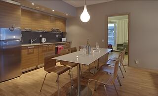 Levi Suites Unna Mànnu